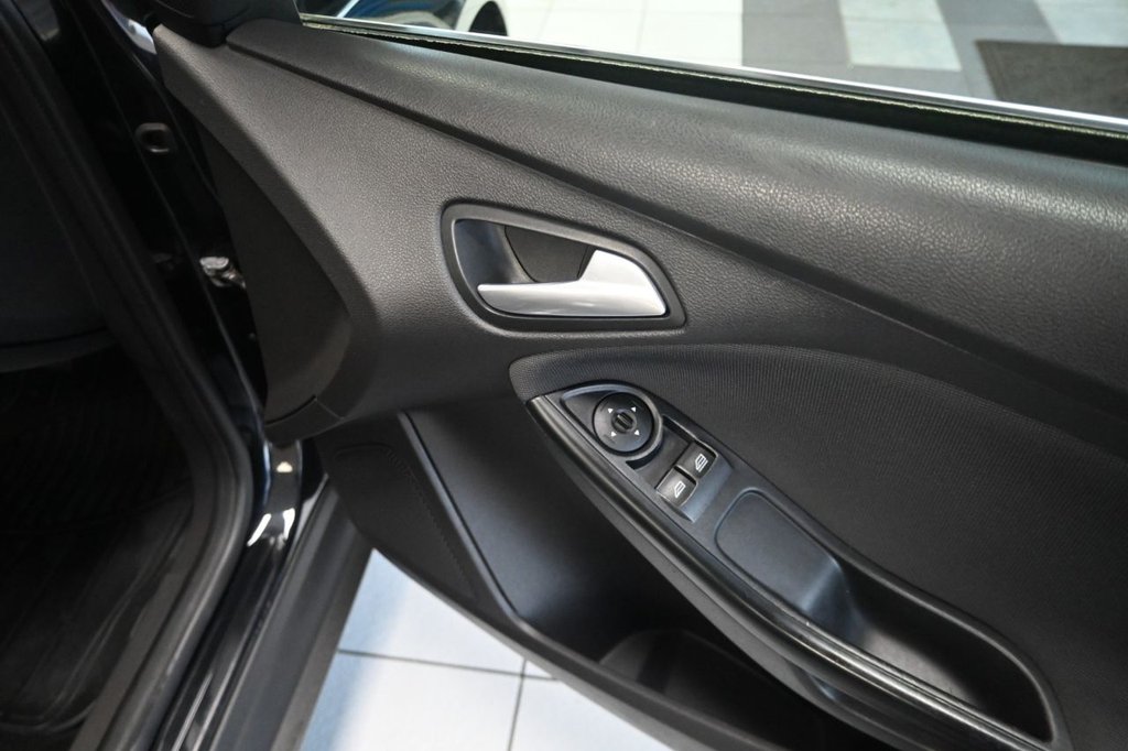 Used Ford Focus 2014 for sale - 76698119: Photo 9