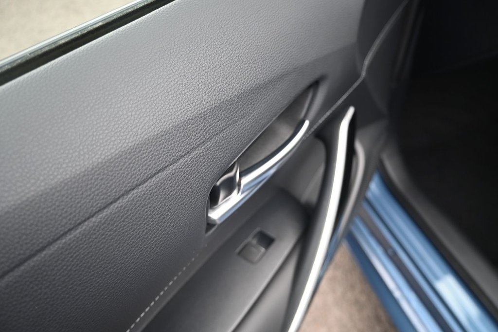 Used Toyota Corolla 2021 for sale - 76010375: Photo 42