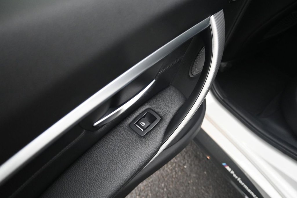 Used BMW 3 Series 2017 for sale - 77408089: Photo 45