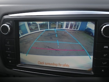 Used Toyota Yaris 2016 for sale - 77780257: Photo