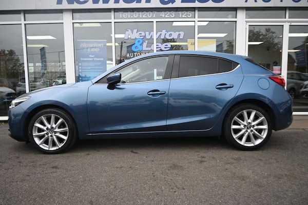 Used Mazda Mazda3 2018 for sale - 76291548: Photo 2