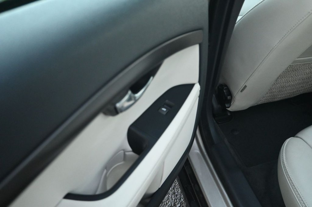 Used Volvo XC70 2014 for sale - 76901145: Photo 23