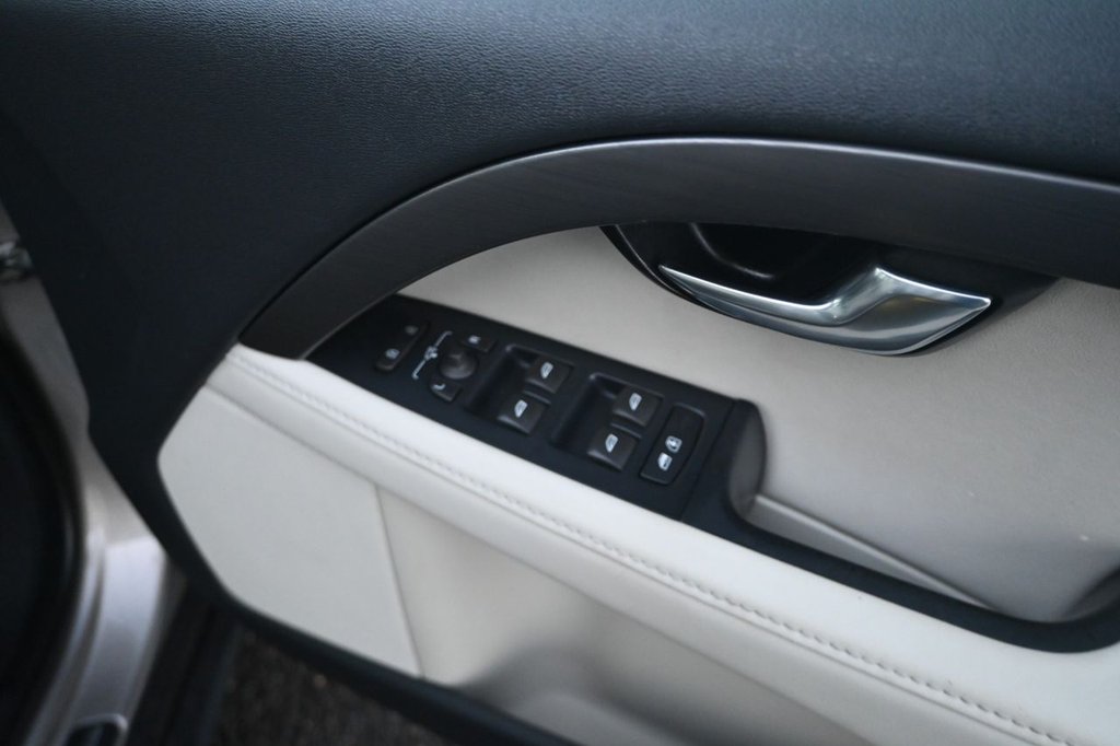 Used Volvo XC70 2014 for sale - 76901145: Photo 28