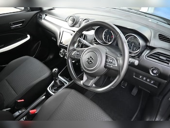 Used Suzuki Swift 2017 for sale - 75533820: Photo