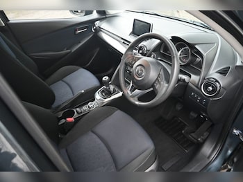 Used Mazda Mazda2 2017 for sale - 76304120: Photo