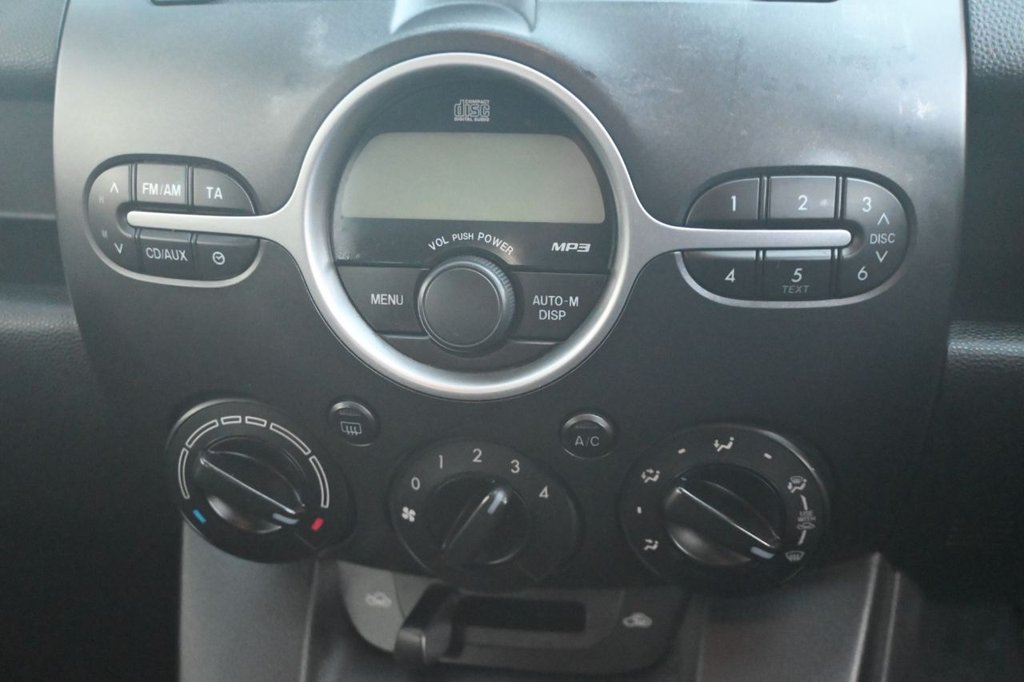 Used Mazda Mazda2 2009 for sale - 76900455: Photo 13