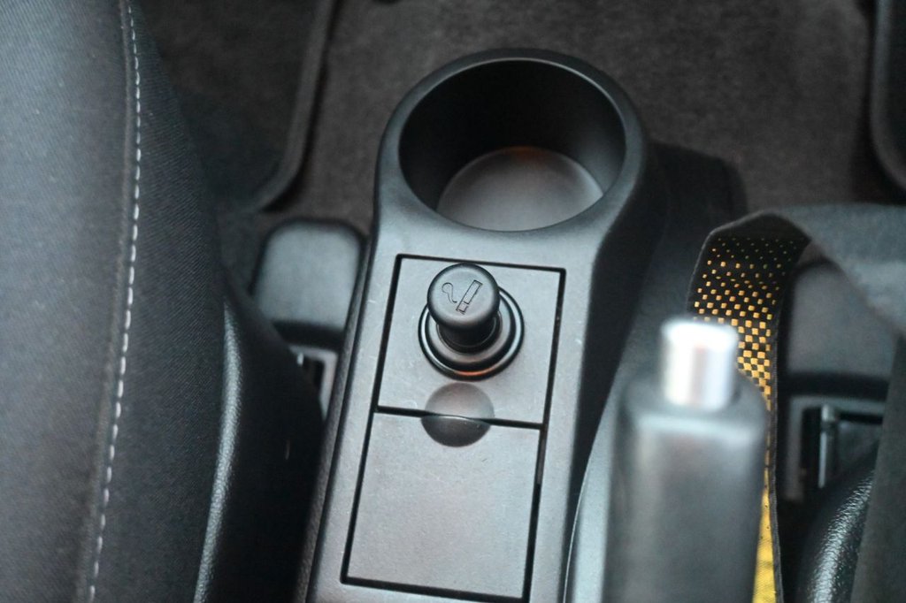 Used Mazda Mazda2 2009 for sale - 76900455: Photo 15