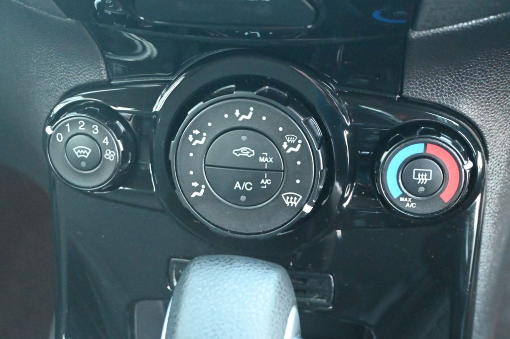 Used Ford Fiesta 2017 for sale - 76604452: Photo 15