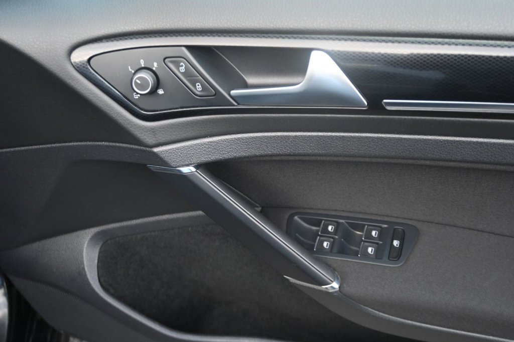 Used Volkswagen Golf 2014 for sale - 77952709: Photo 15