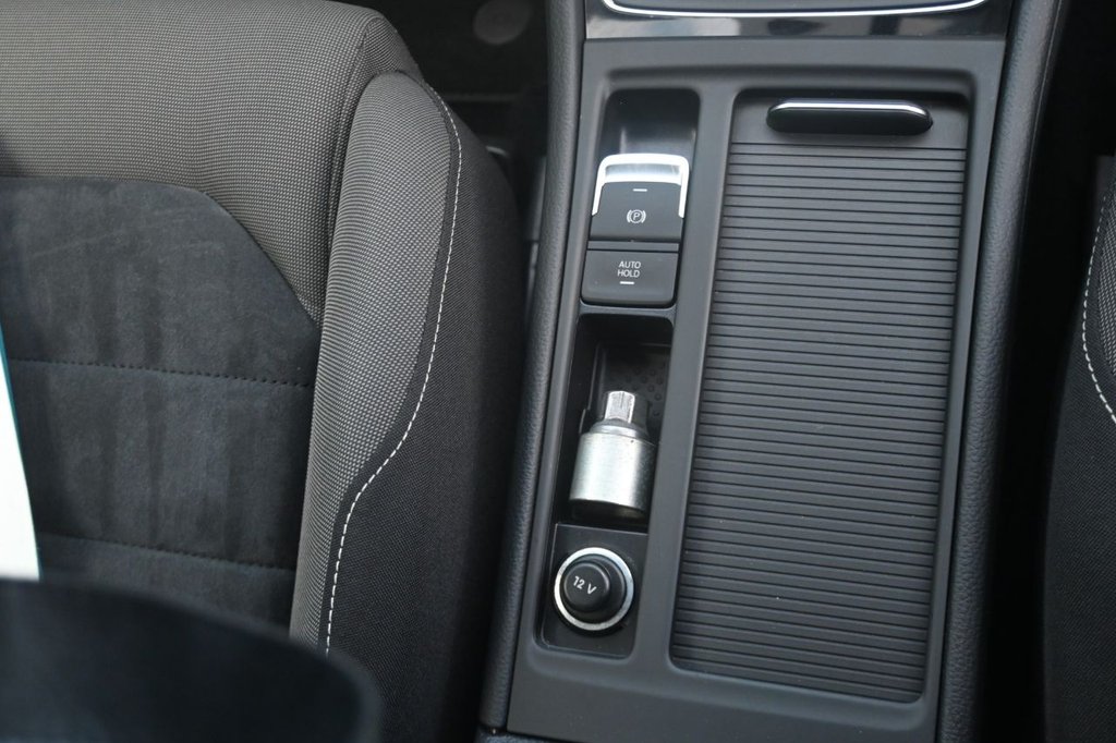 Used Volkswagen Golf 2014 for sale - 77952709: Photo 20