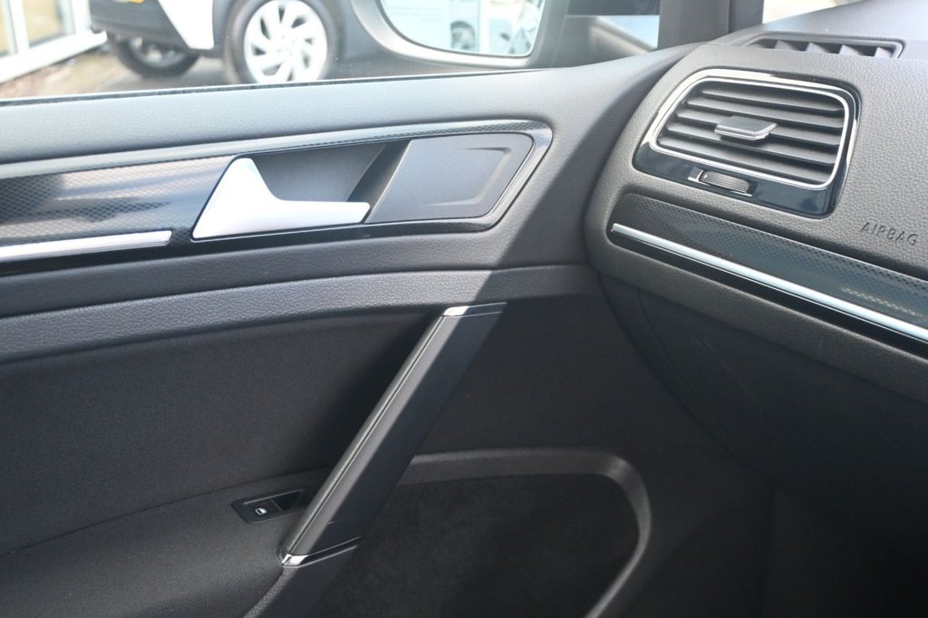 Used Volkswagen Golf 2014 for sale - 77952709: Photo 23