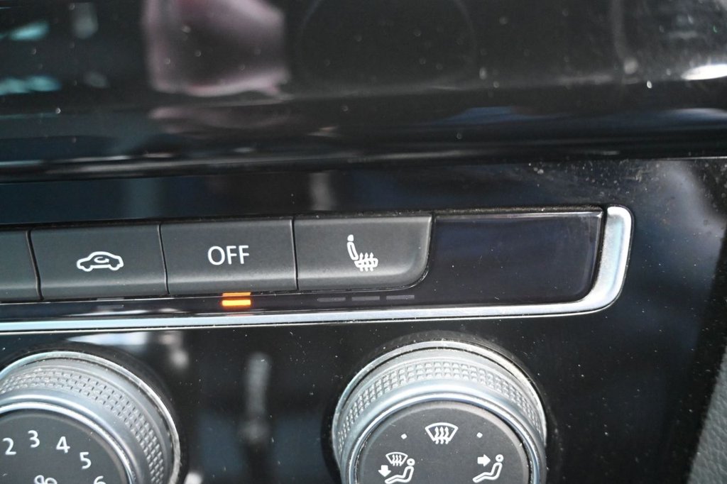 Used Volkswagen Golf 2014 for sale - 77952709: Photo 26