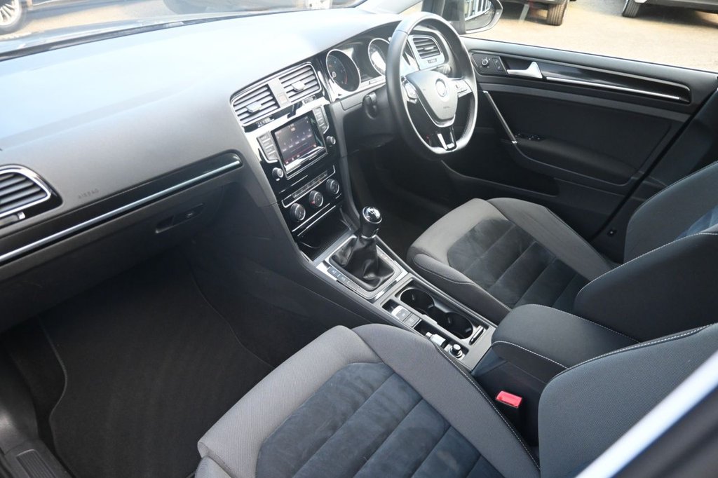 Used Volkswagen Golf 2014 for sale - 77952709: Photo 31
