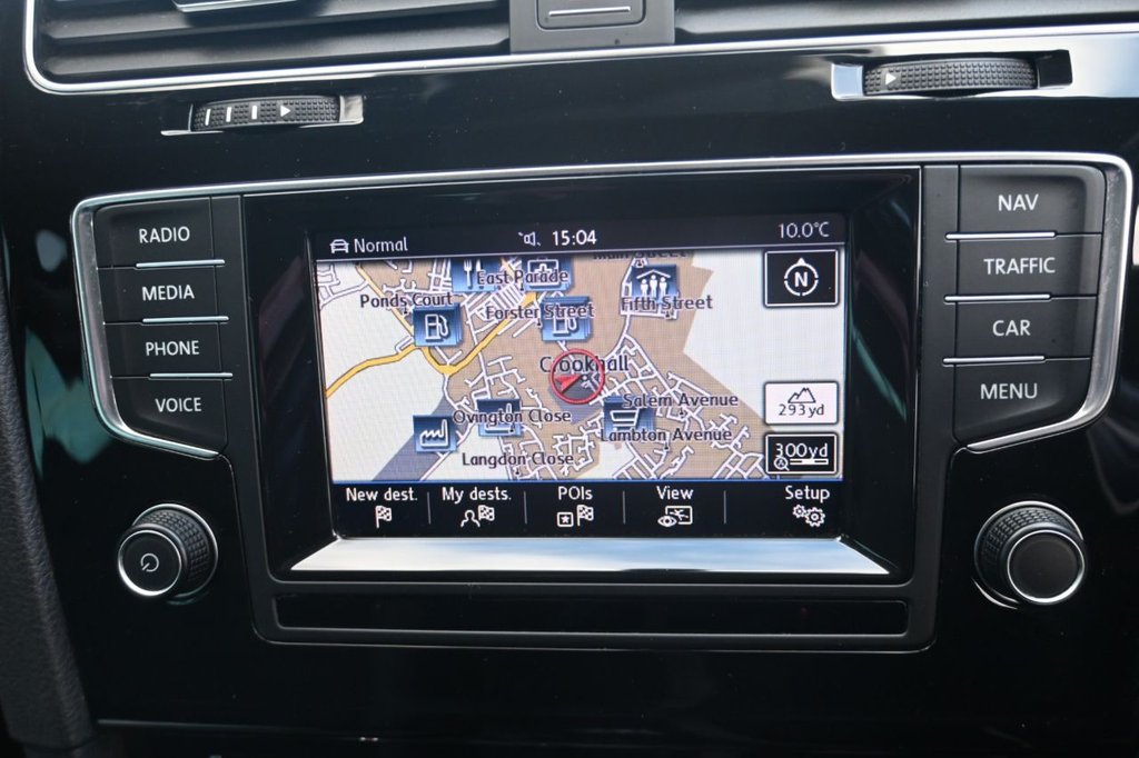 Used Volkswagen Golf 2014 for sale - 77952709: Photo 4