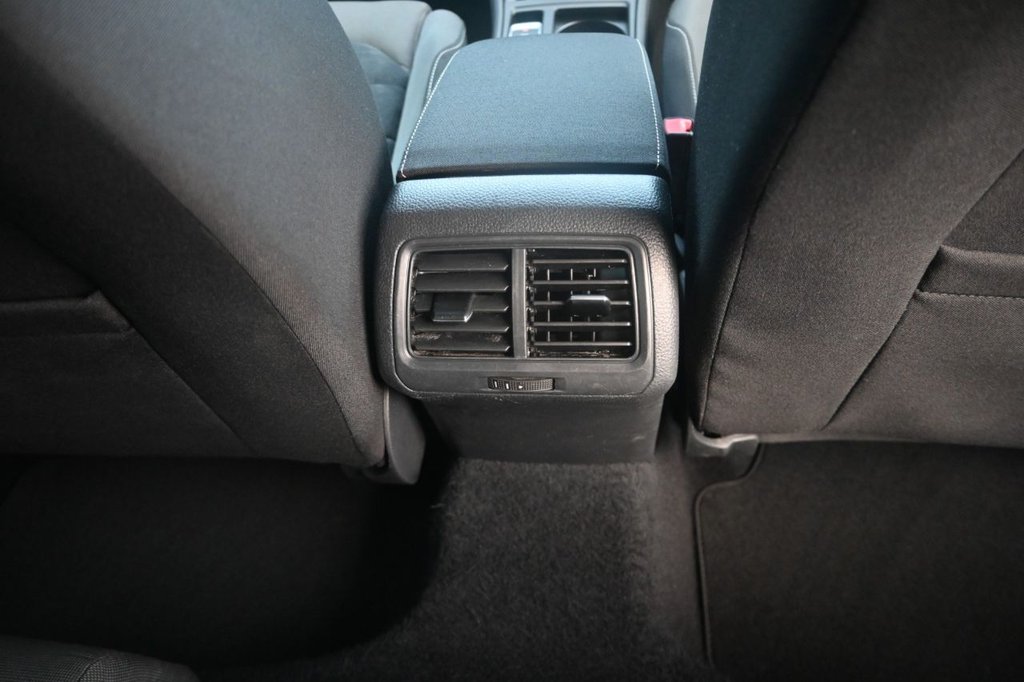 Used Volkswagen Golf 2014 for sale - 77952709: Photo 40