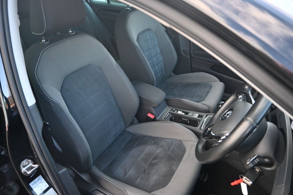 Used Volkswagen Golf 2014 for sale - 77952709: Photo 47