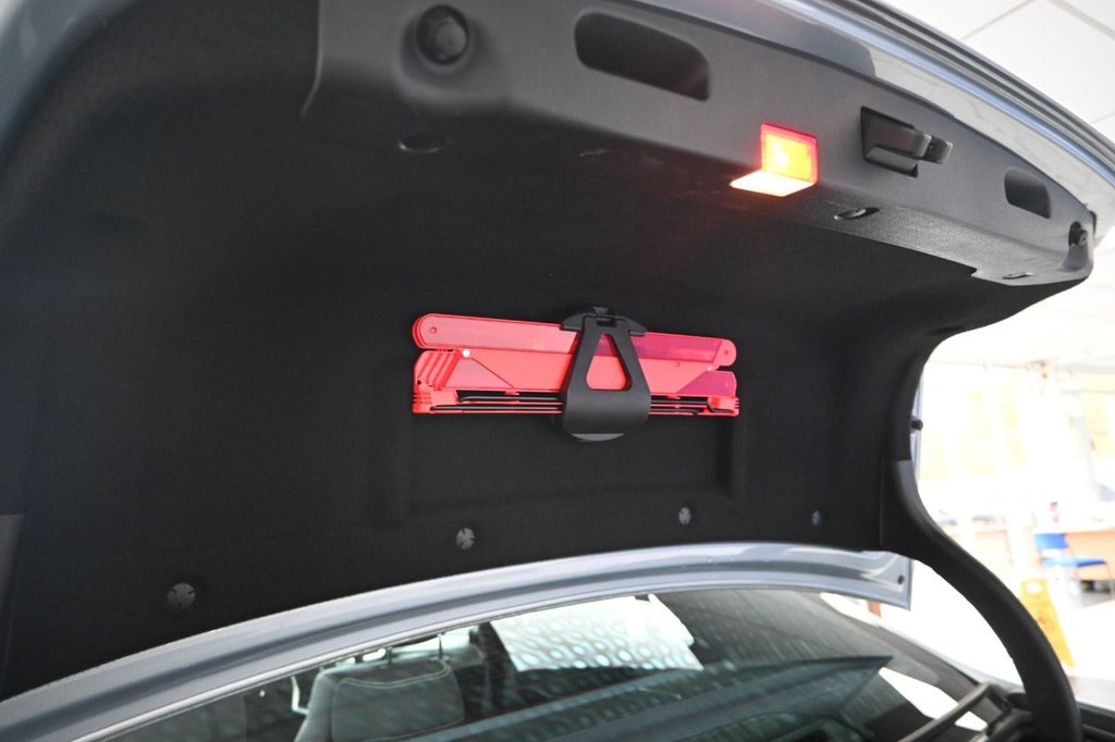 Used Mercedes-Benz E Class 2016 for sale - 75802332: Photo 16