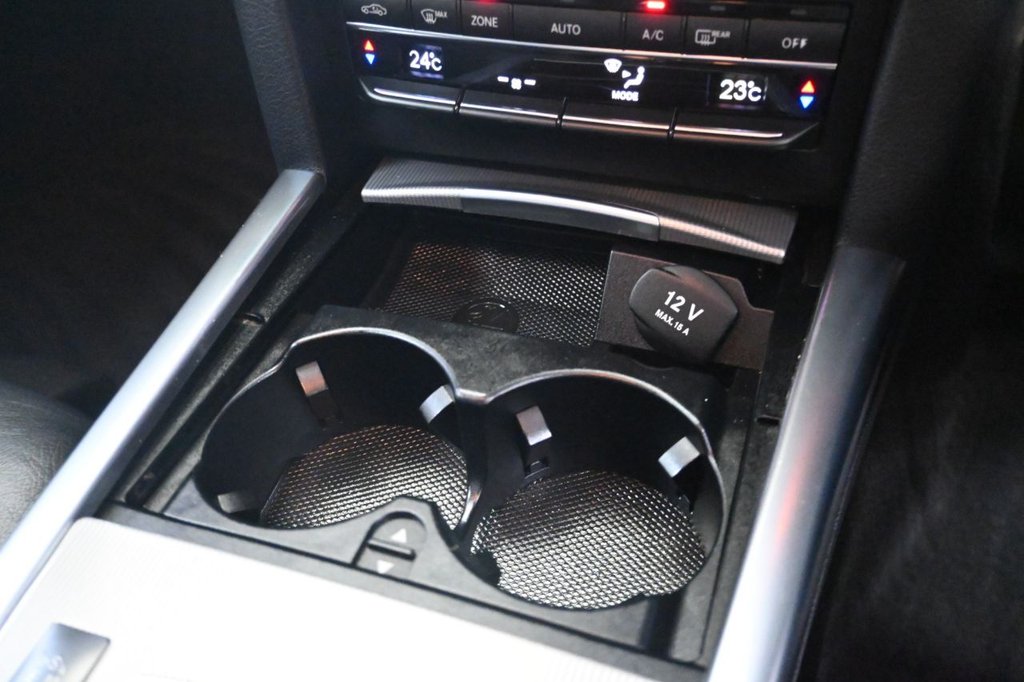 Used Mercedes-Benz E Class 2016 for sale - 75802332: Photo 41