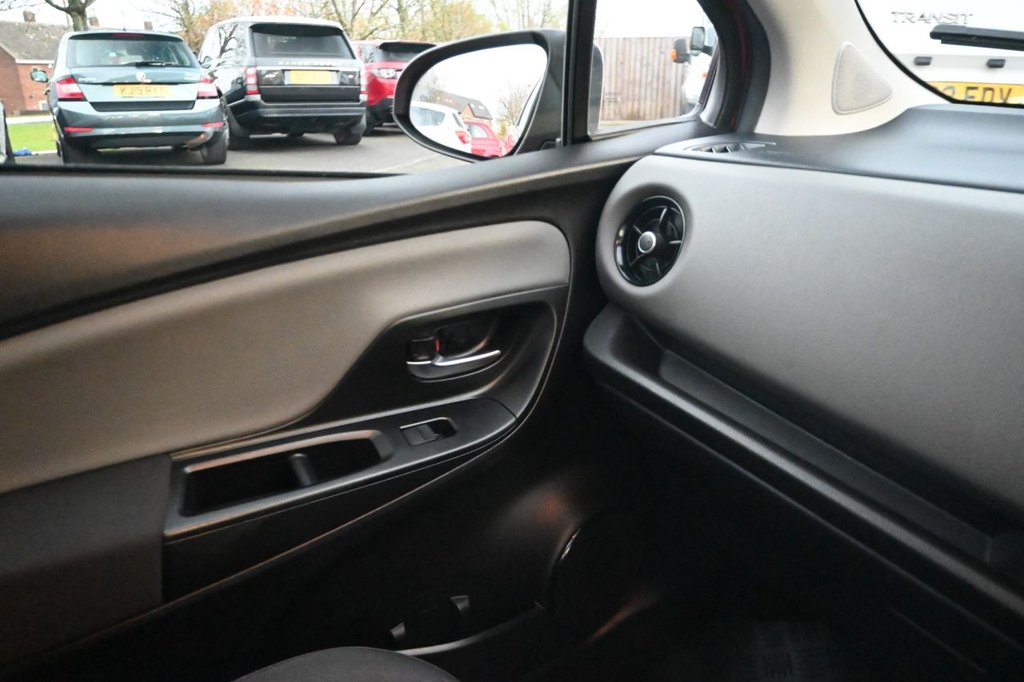 Used Toyota Yaris 2019 for sale - 76417573: Photo 23