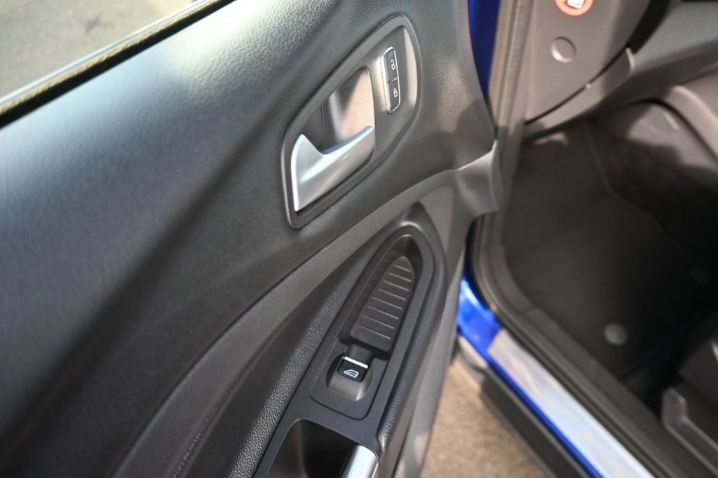 Used Ford Kuga 2015 for sale - 78043906: Photo 37