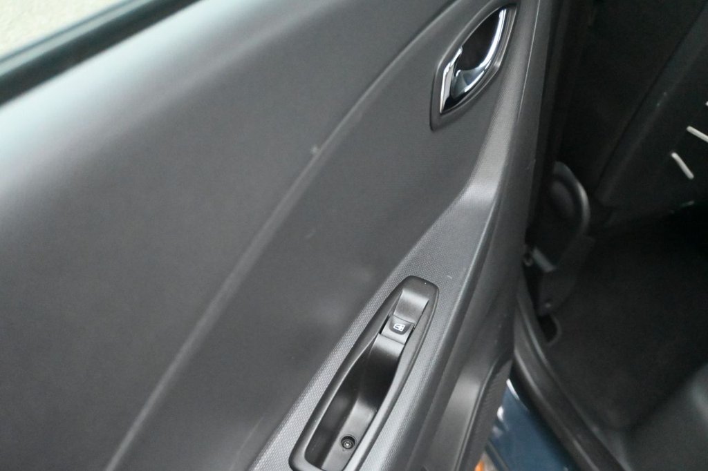 Used Renault Captur 2013 for sale - 76132794: Photo 31