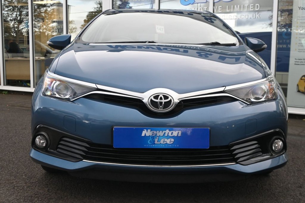 Used Toyota Auris 2015 for sale - 77576094: Photo 2