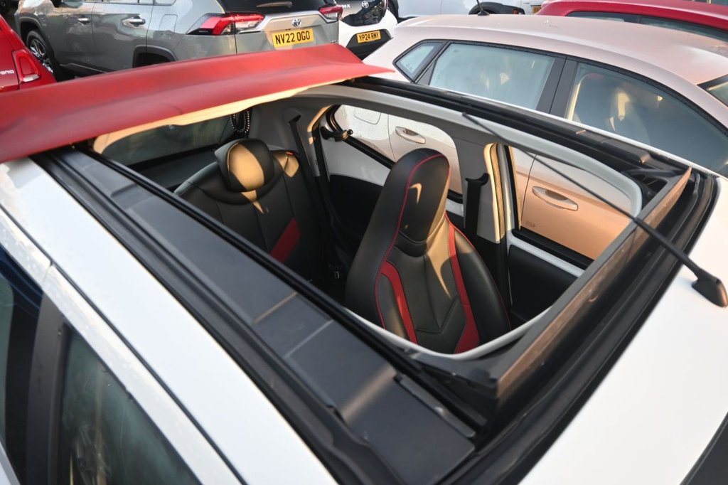 Used Toyota AYGO 2017 for sale - 76867928: Photo 11