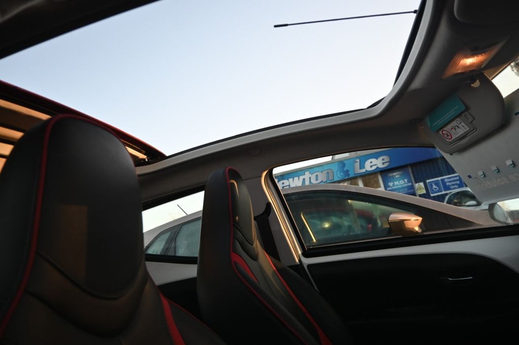 Used Toyota AYGO 2017 for sale - 76867928: Photo 25