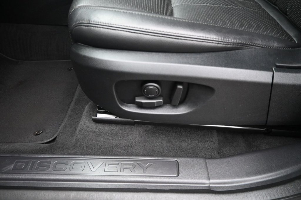 Used Land Rover Discovery Sport 2015 for sale - 76279559: Photo 41