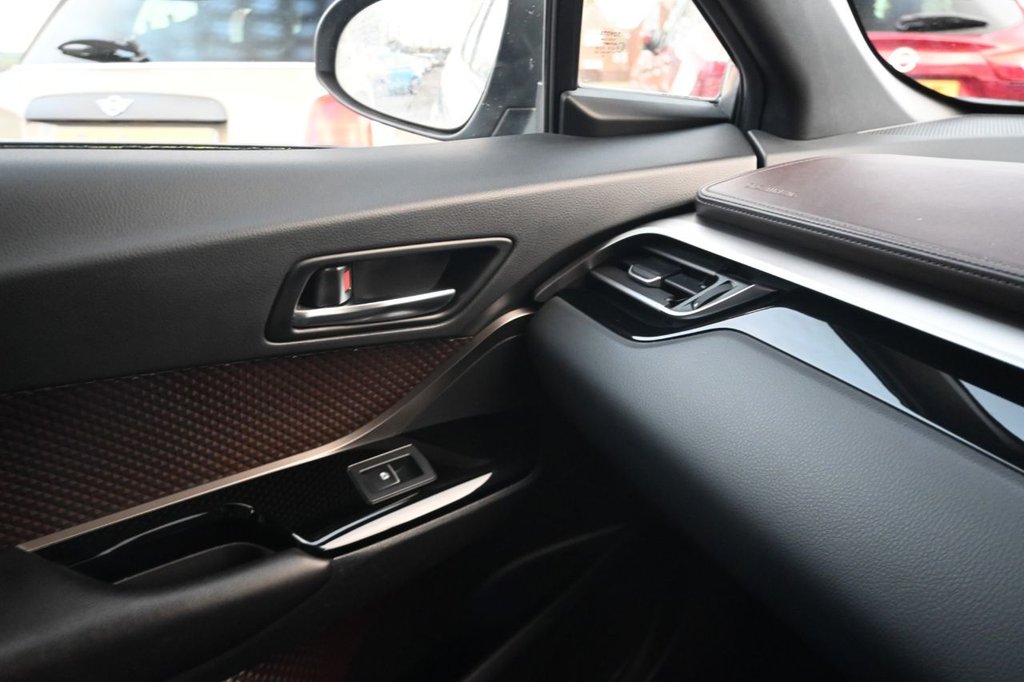 Used Toyota C-HR 2018 for sale - 76417549: Photo 20