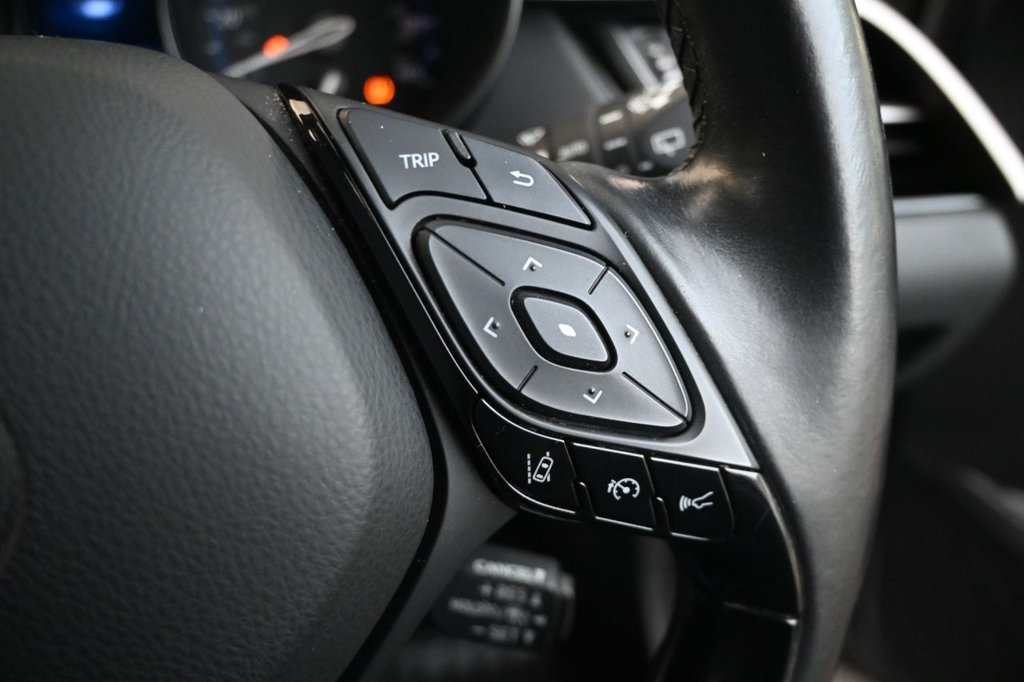 Used Toyota C-HR 2018 for sale - 76417549: Photo 21