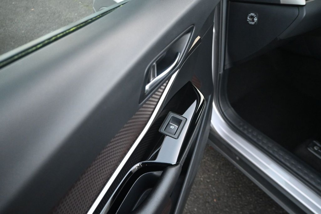 Used Toyota C-HR 2018 for sale - 76417549: Photo 35