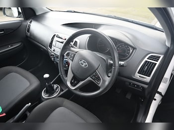 Used Hyundai i20 2014 for sale - 77692491: Photo