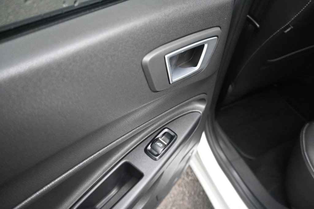 Used Ford Fiesta 2015 for sale - 77608524: Photo 38