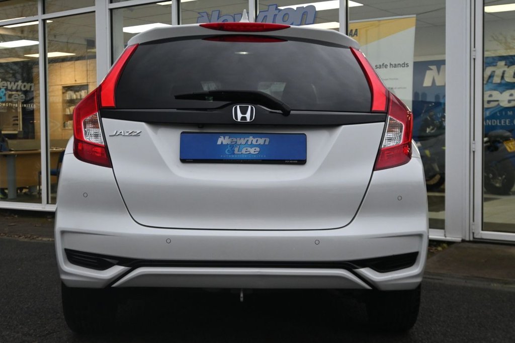 Used Honda Jazz 2019 for sale - 76520522: Photo 5