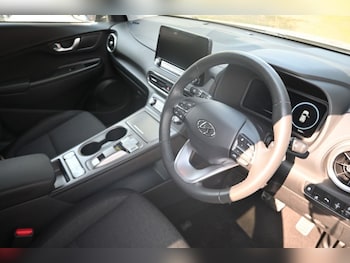 Used Hyundai KONA 2023 for sale - 79493453: Photo