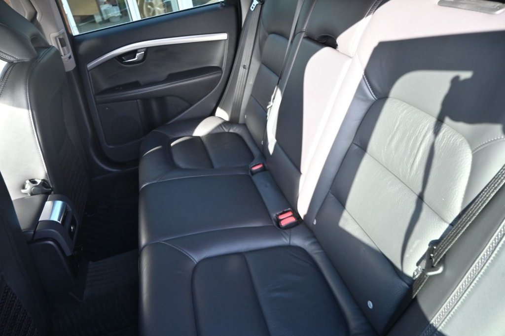 Used Volvo XC70 2014 for sale - 76119007: Photo 24