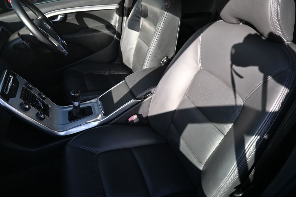 Used Volvo XC70 2014 for sale - 76119007: Photo 27