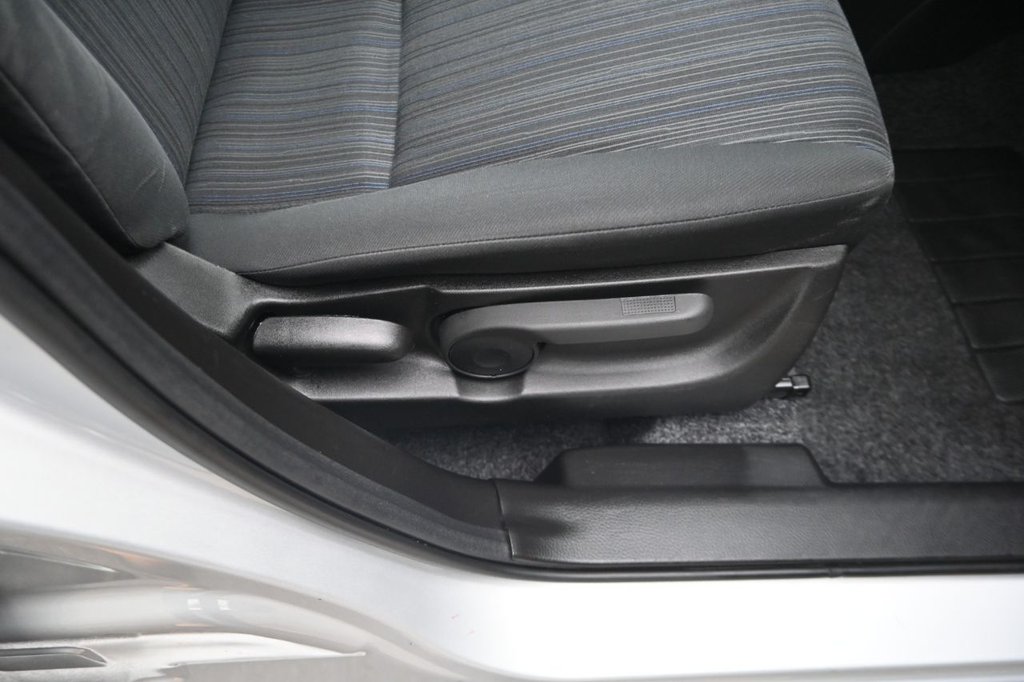 Used Suzuki Swift 2015 for sale - 76416902: Photo 15