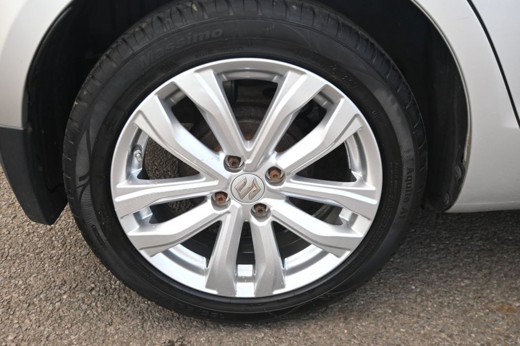 Used Suzuki Swift 2015 for sale - 76416902: Photo 9