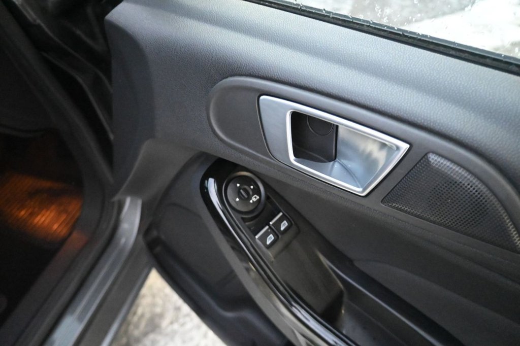 Used Ford Fiesta 2017 for sale - 76632227: Photo 12