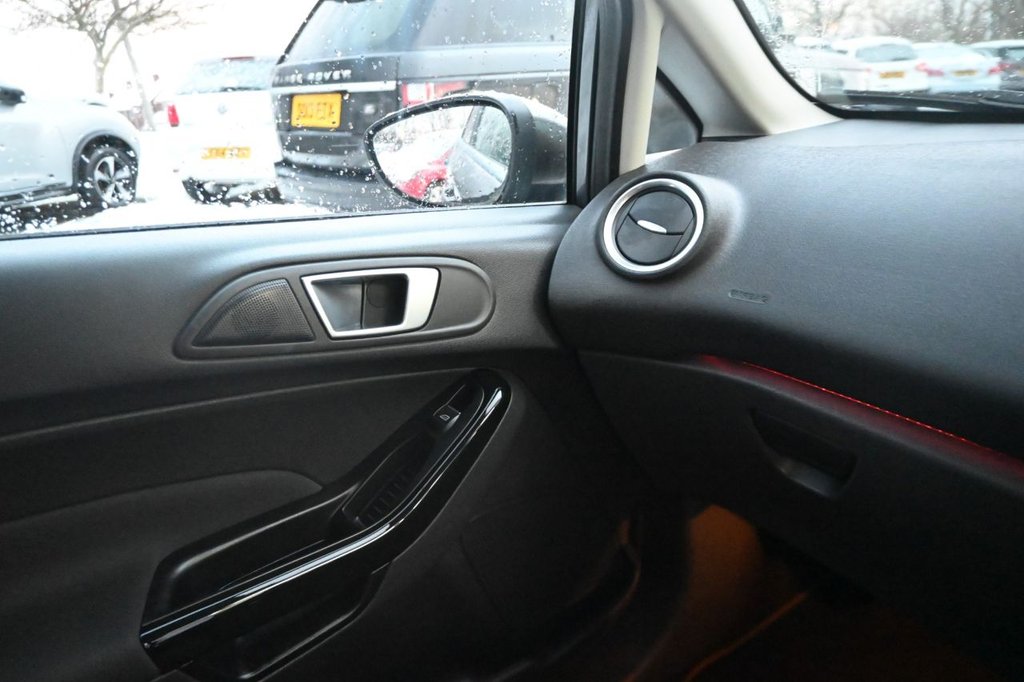 Used Ford Fiesta 2017 for sale - 76632227: Photo 21
