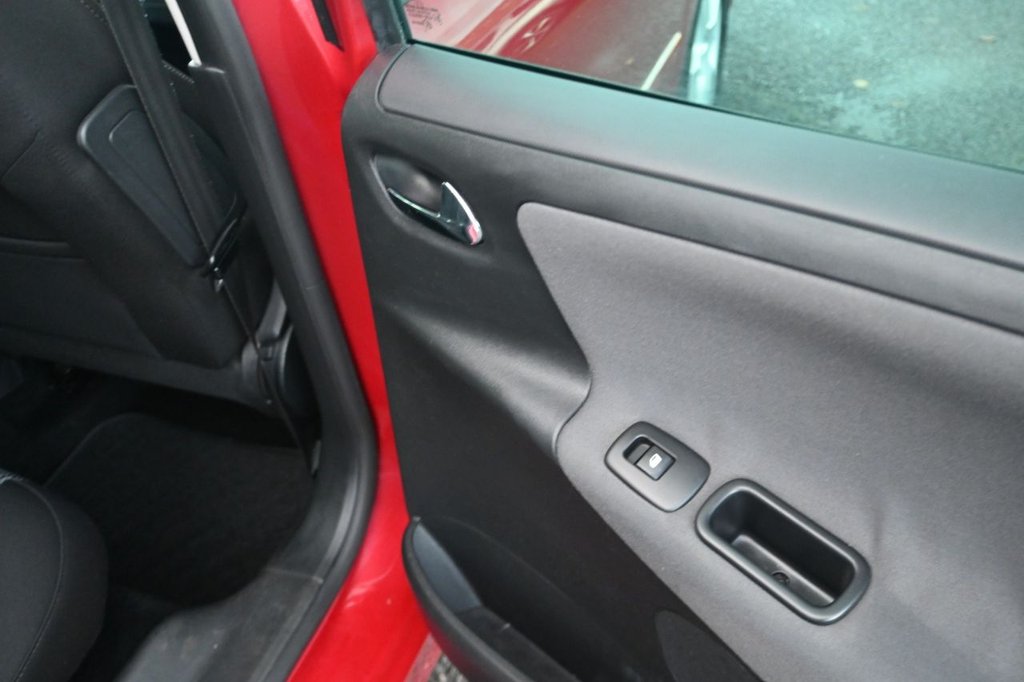 Used Peugeot 207 2010 for sale - 76927611: Photo 14