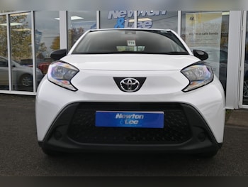 Used Toyota Aygo X 2024 for sale - 76119172: Photo 2