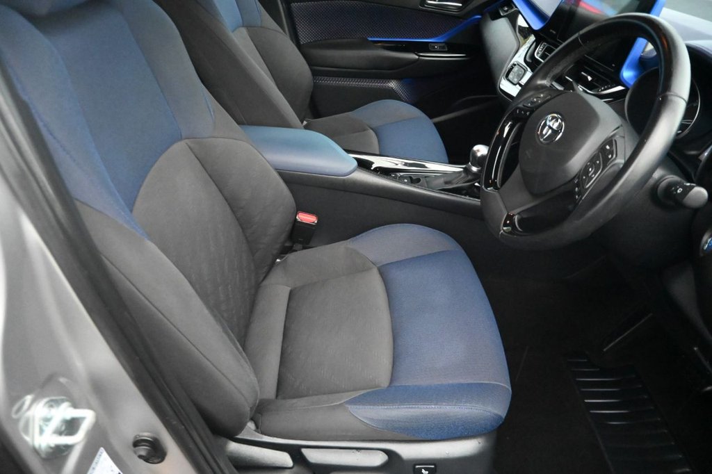 Used Toyota C-HR 2017 for sale - 76417207: Photo 12