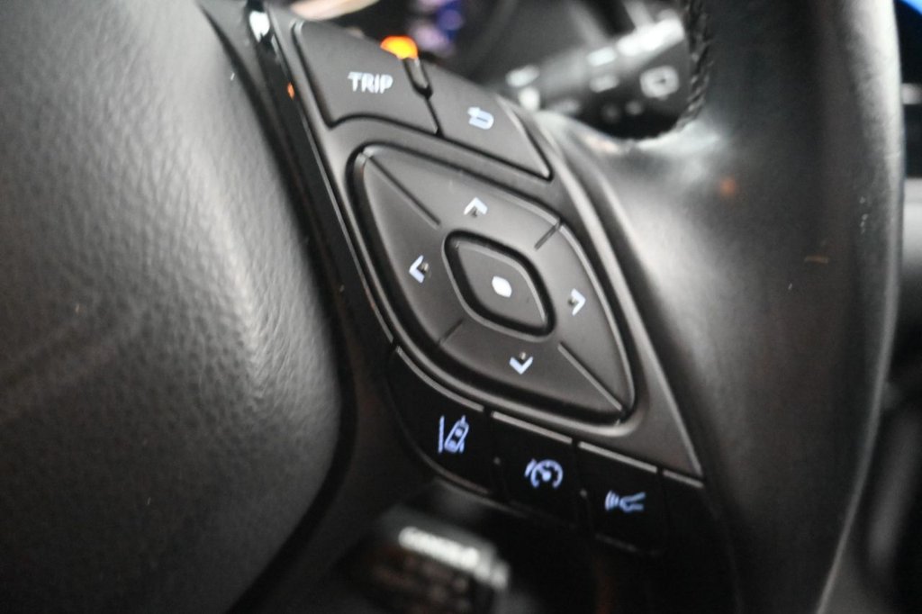 Used Toyota C-HR 2017 for sale - 76417207: Photo 28