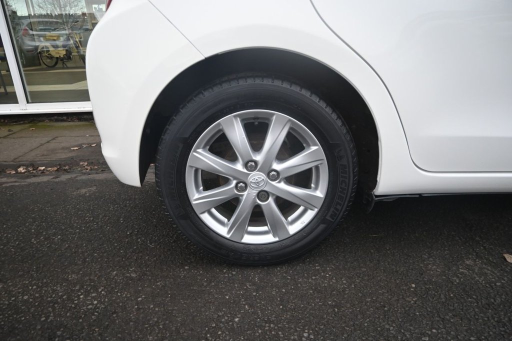 Used Toyota Yaris 2011 for sale - 77408552: Photo 11