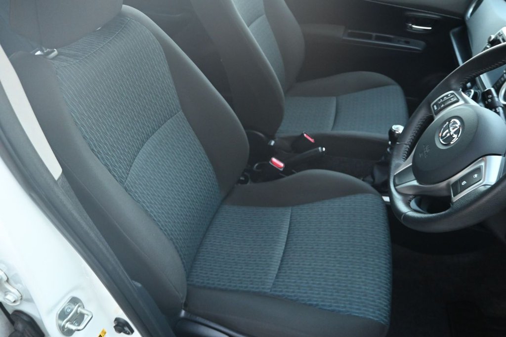 Used Toyota Yaris 2011 for sale - 77408552: Photo 18