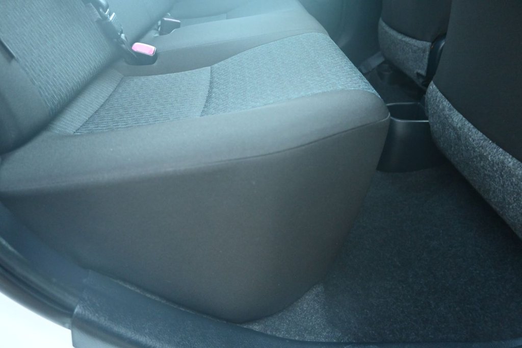 Used Toyota Yaris 2011 for sale - 77408552: Photo 20