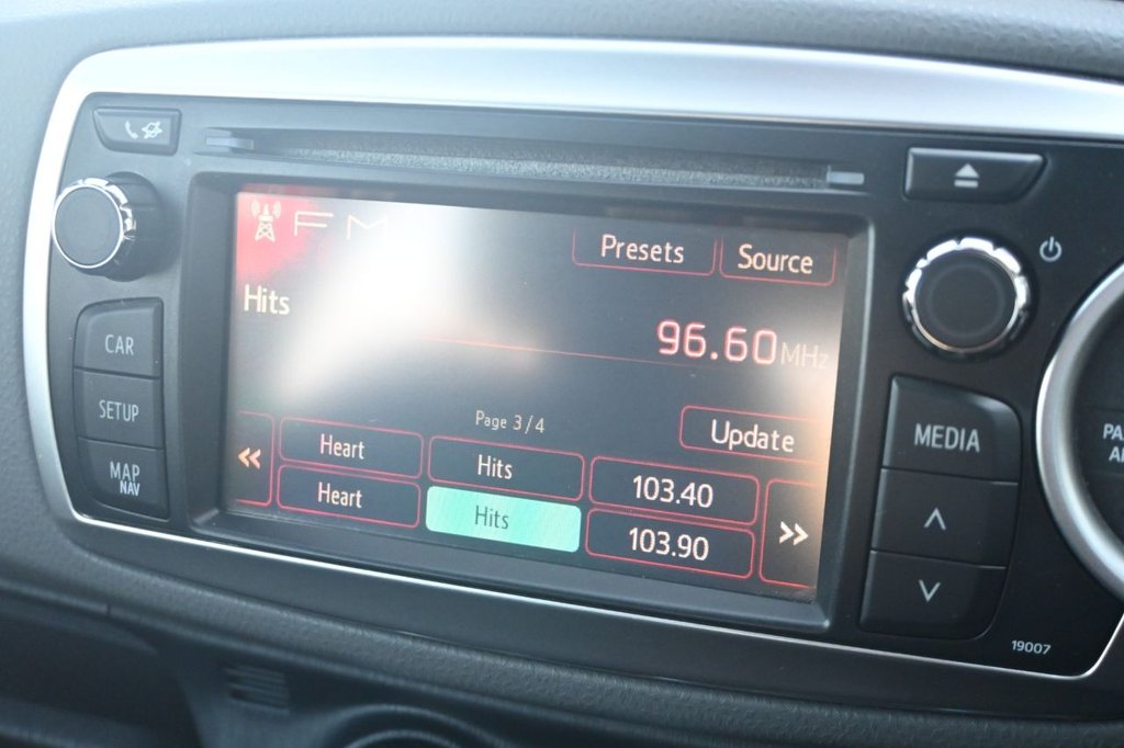 Used Toyota Yaris 2011 for sale - 77408552: Photo 33